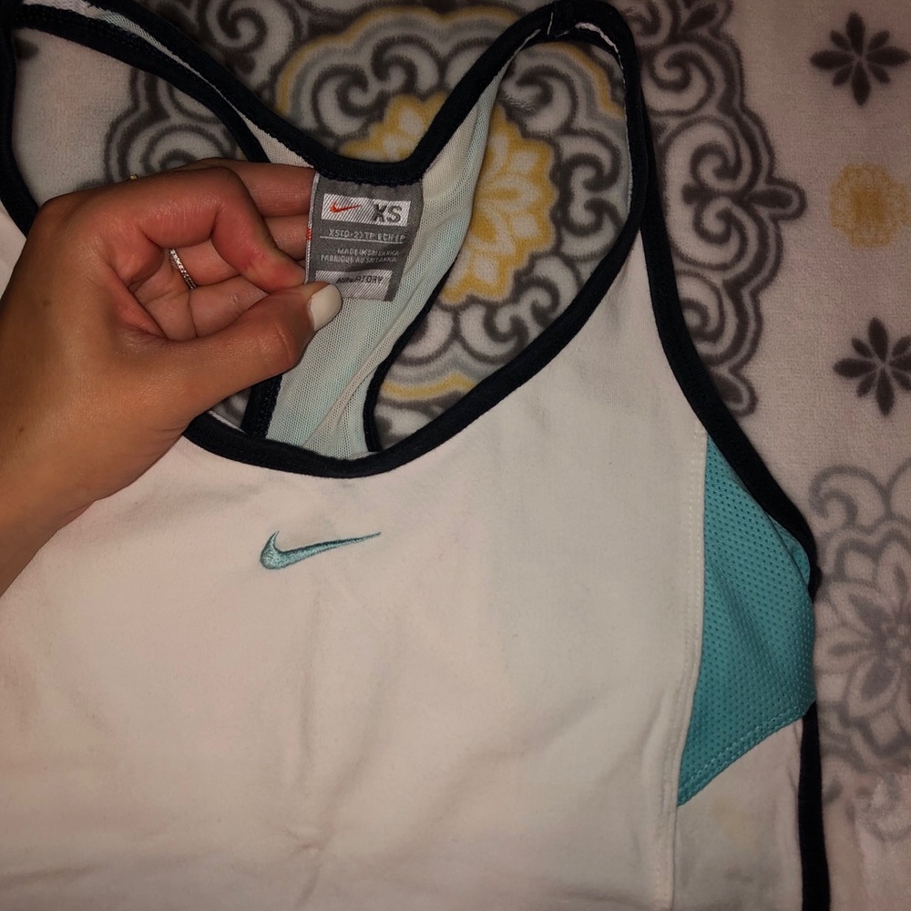 Nike workout tank top